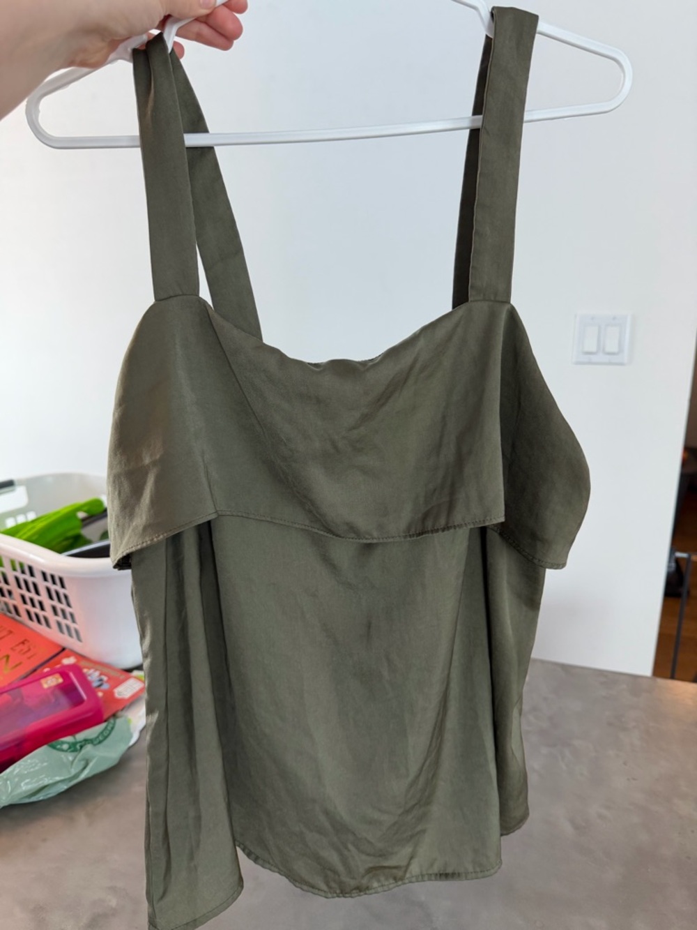 BANANA REPUBLIC SATIN.CAMISOLE